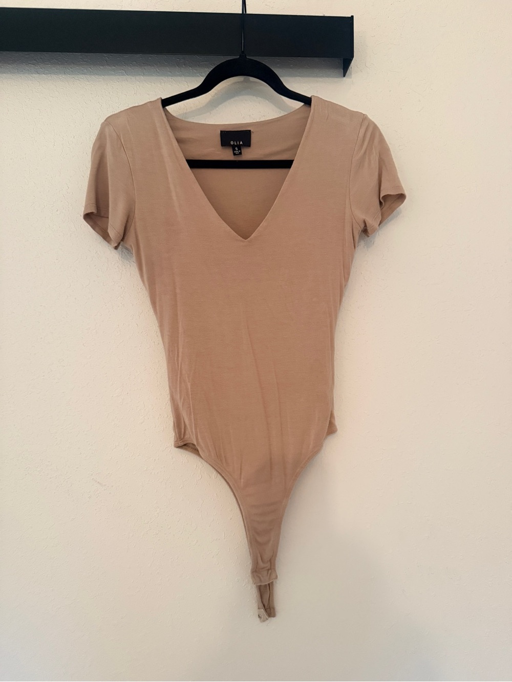 Olia Women's Tan V-Neck Short Sleeve Bodysuit